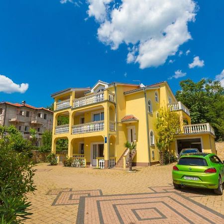 Apartments Artan Crikvenica Eksteriør bilde