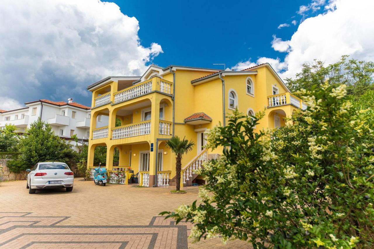 Apartments Artan Crikvenica Eksteriør bilde