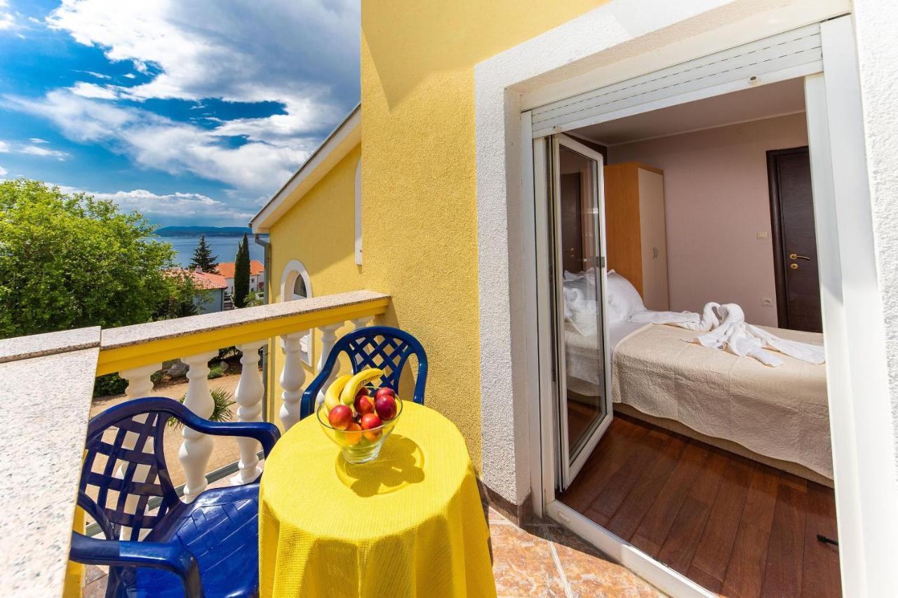 Apartments Artan Crikvenica Eksteriør bilde